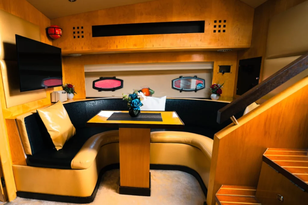 36ft Luxury Oryx yacht rental in Dubai – photo 4 of 9