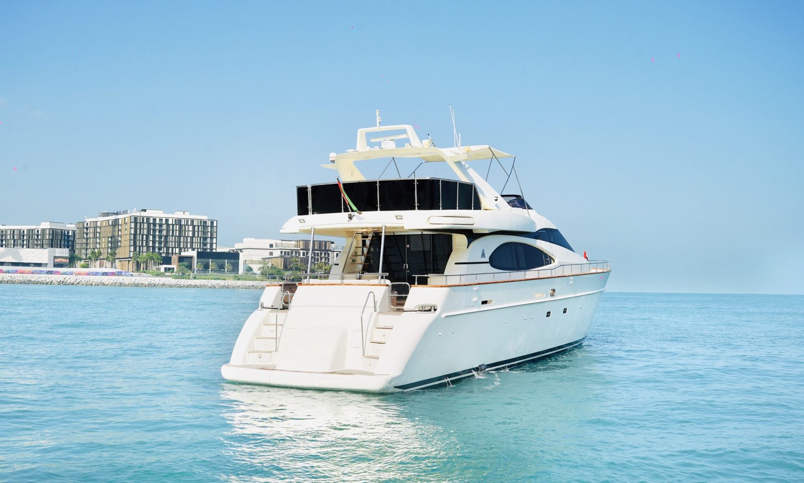 Large group yacht YRD Prestige 80ft on the sea