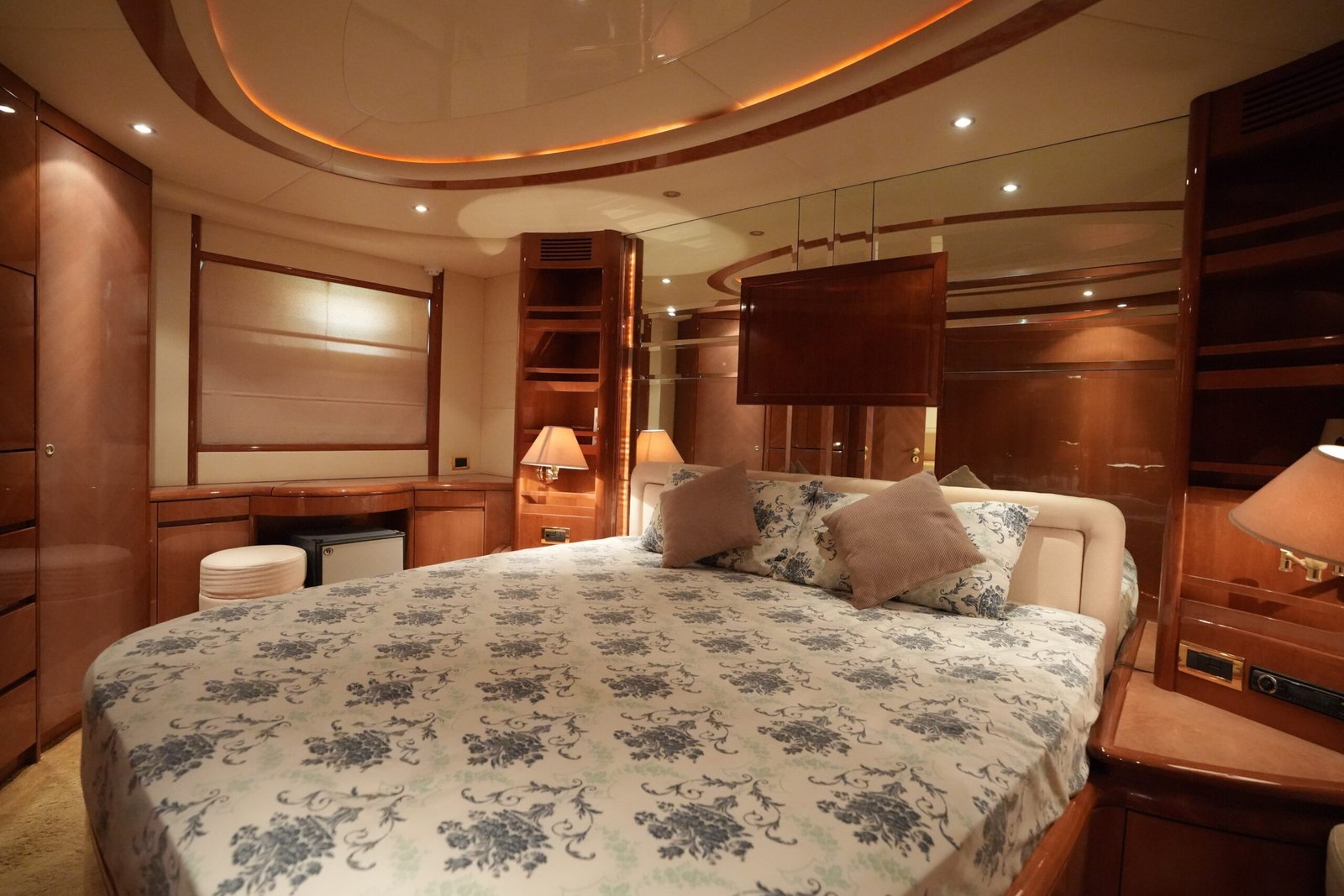 Premium group yacht experience aboard YRD Prestige 80ft