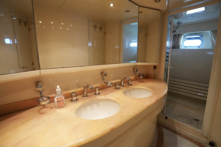 YRD Prestige 80ft yacht rental in Dubai – photo 7 of 17
