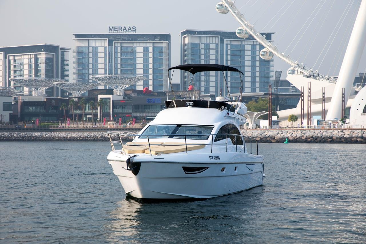36 ft Luxury Oryx yacht rental in Dubai Marina