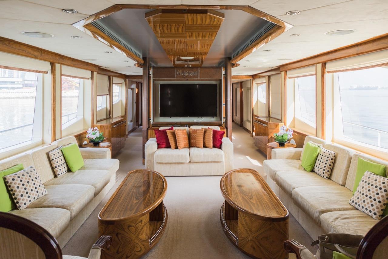 Spacious main salon of YRD Sovereign 101ft luxury yacht
