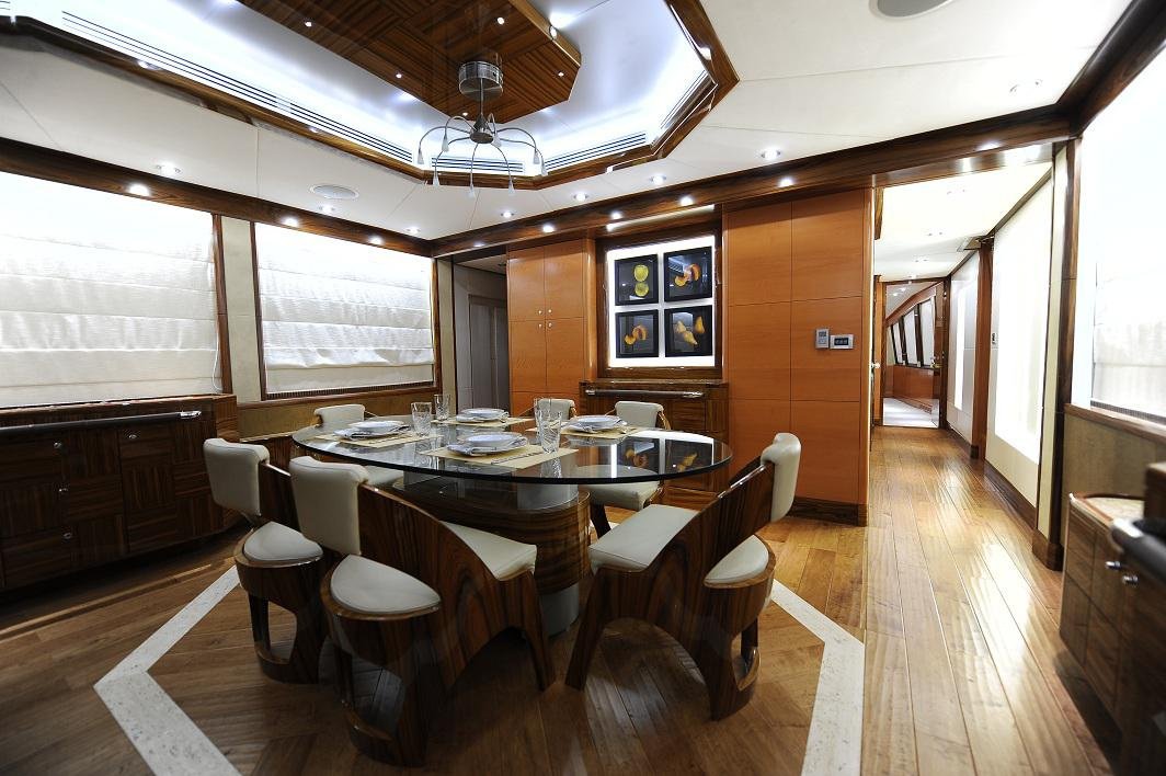 Dining area of YRD Sovereign 101ft luxury yacht