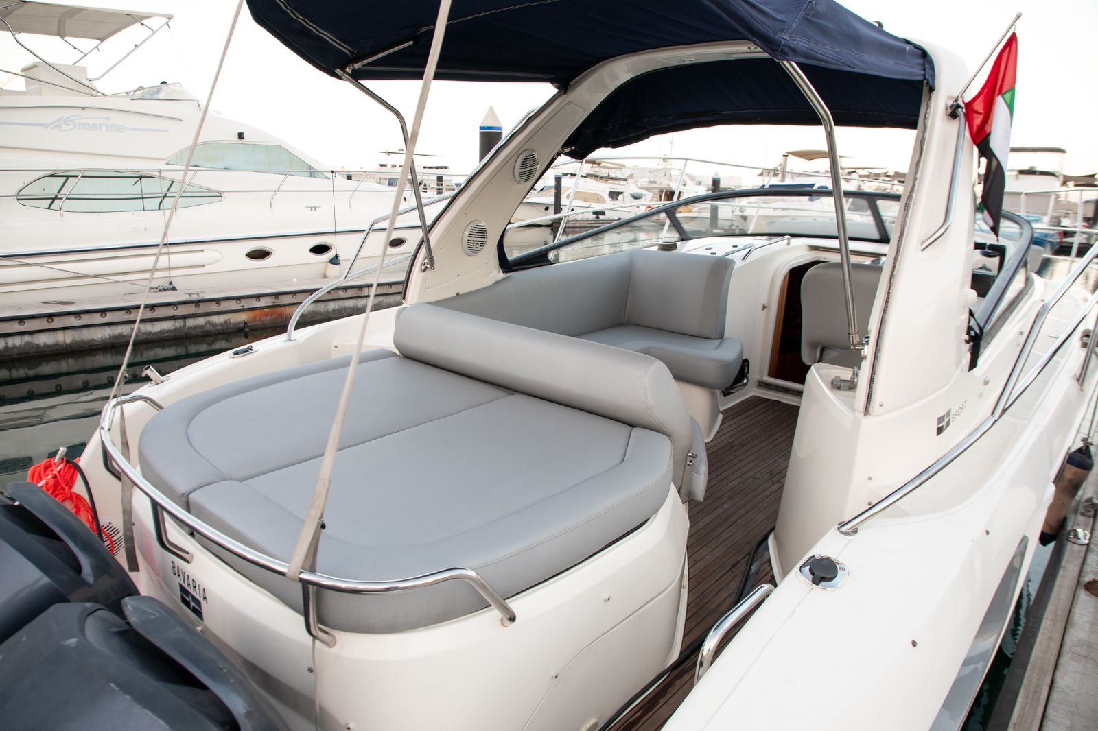 Nora 33ft Yacht Rental in Dubai Harbor (Up to 8 Guests) (5)