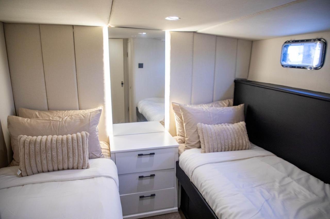 YRD Prestige 64ft Yacht (5)