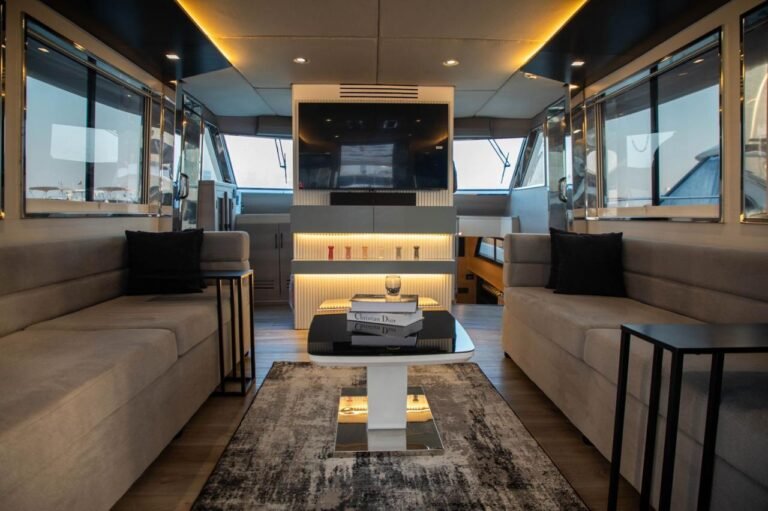 YRD Prestige 64ft yacht – photo 9 of 14