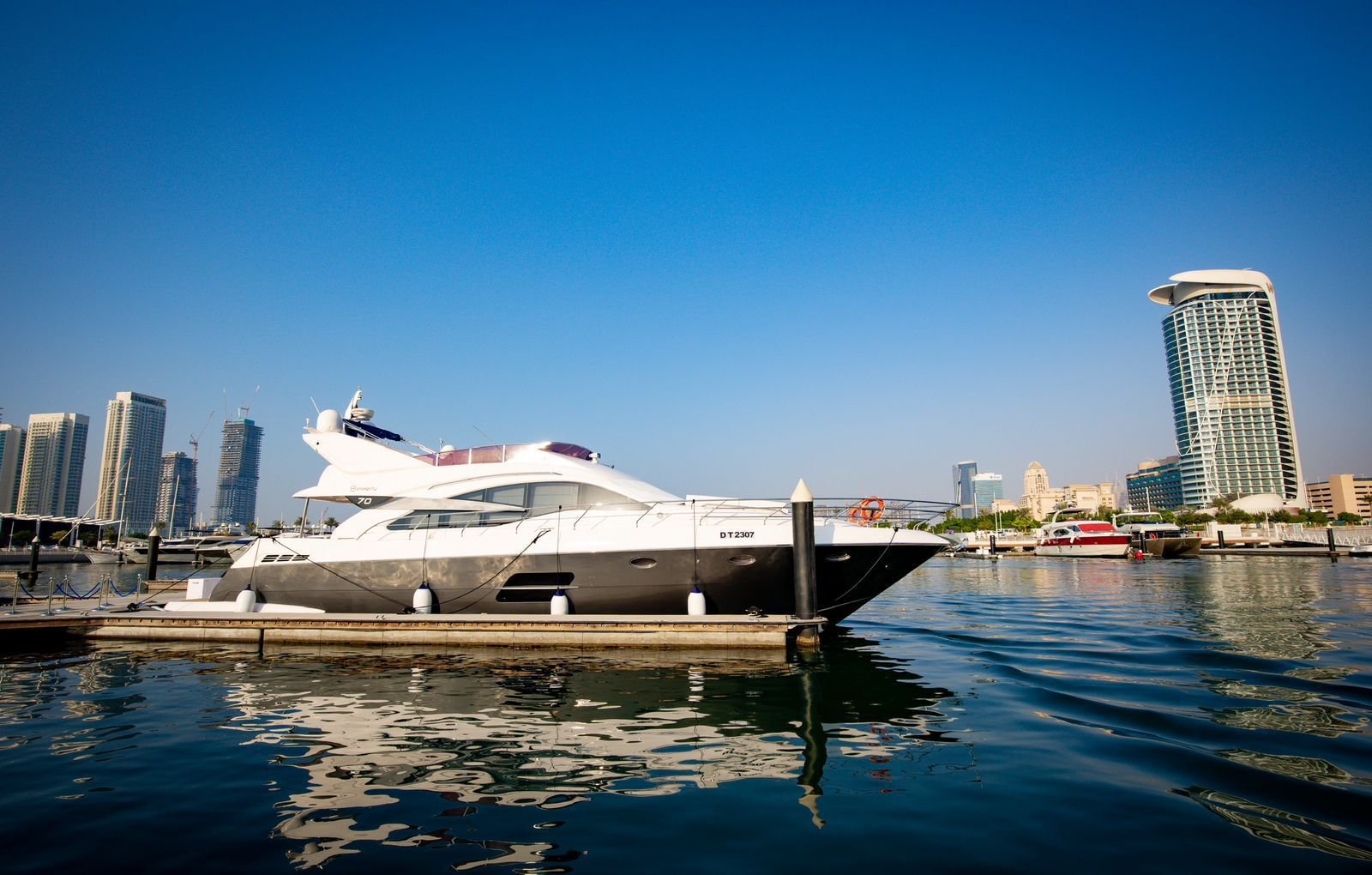 yrd-prestige-70ft-yacht-dubai (10)