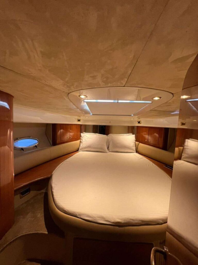 YRD Signature 43ft yacht Dubai – photo 11 of 13